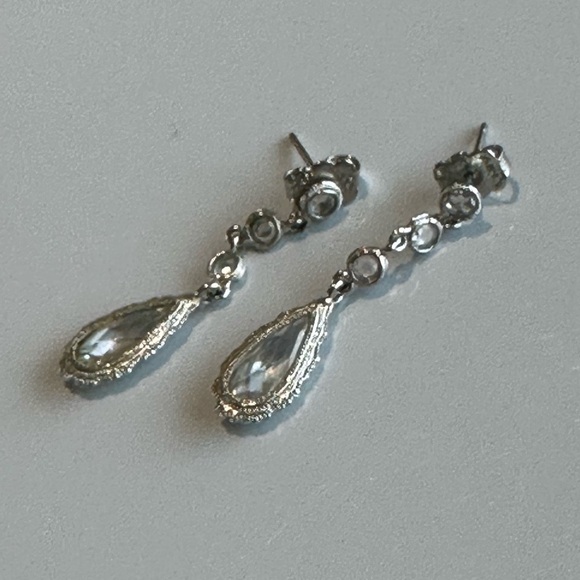 Crystal drop silver earrings - Picture 2 of 3